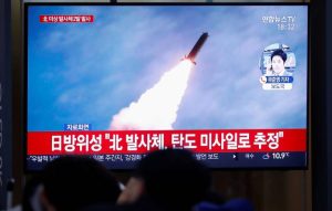 severna-koreja-raketa-696x443-1