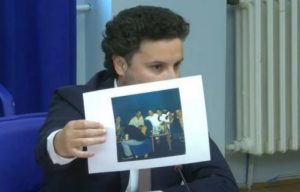 Dritan-Abazovikj-fotografija-Milo-so-SHkaljarci-Abazovic-fotografijja-na-Djukonovic-so-Shkaljarci