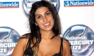 Amy-Winehouse-at-the-Merc-007