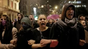 masoven-protest-na-uchenitsite-i-studentite-vo-atina-poradi-zheleznichkata-nesrekja-768x432