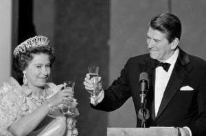 elizabeta-ii-i-ronald-regan