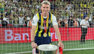 ezgjan-alioski-vo-dres-na-fenerbahche