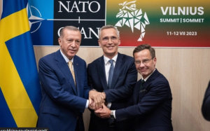 nato-stoltenberg-erdogan-shvedsko-zname