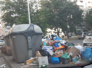 Prenatrupan kontejner za smet
