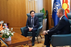 Sredba-Mickoski-Metju-Loson-ambasador-od-OK