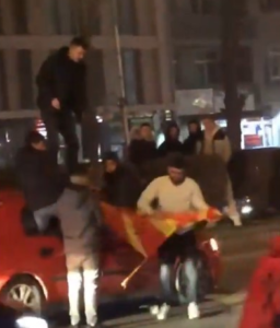 Skvernavenje na makedonskotot zname
